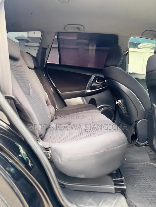 Toyota Vanguard 2010 Black