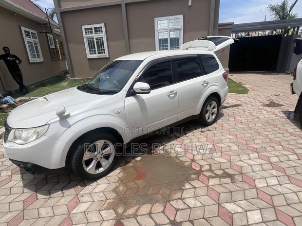 Subaru Forester 2010 White