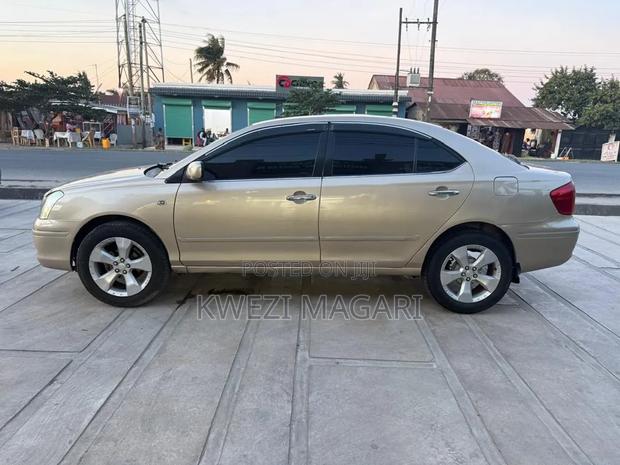 Toyota Premio 2006 Gold