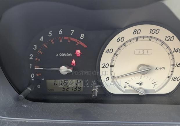 Toyota IST 2005 Gray