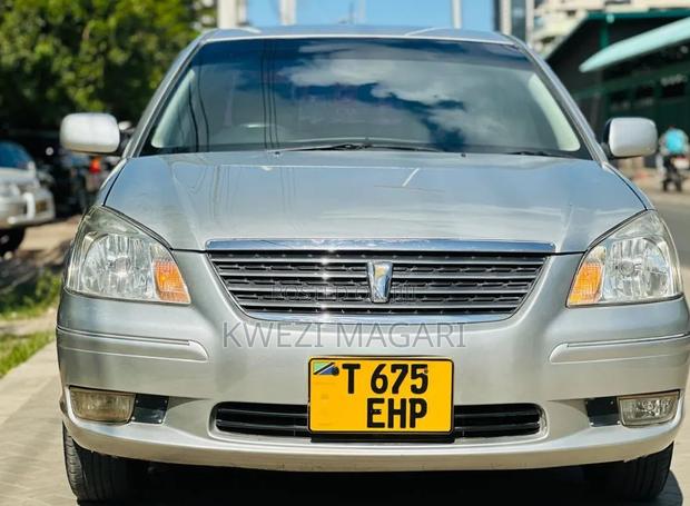 Toyota Premio 2004 Silver