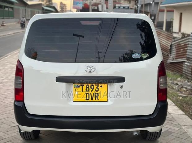 Toyota Probox 2007 White