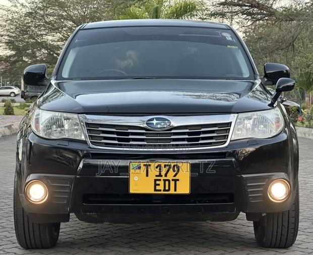 Subaru Forester 2010 Black