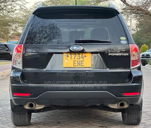 Subaru Forester 2010 Black