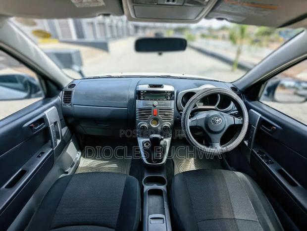 Toyota Rush 1.5 AWD 2009 White