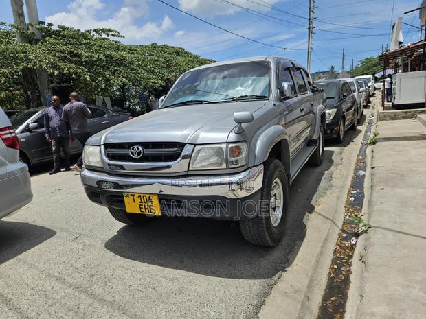 Toyota Hilux 2008 Gray
