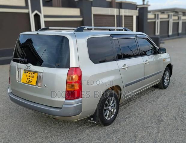 Toyota Succeed 2006 Silver