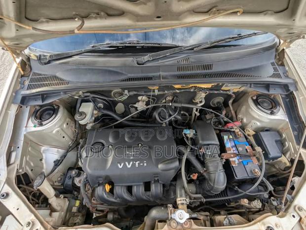 Toyota Succeed 2006 Silver