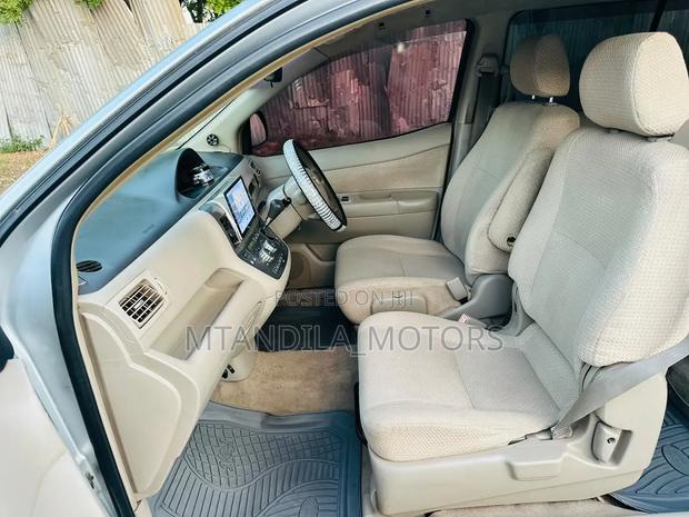 Toyota Raum 1.5 AWD 2006 Silver