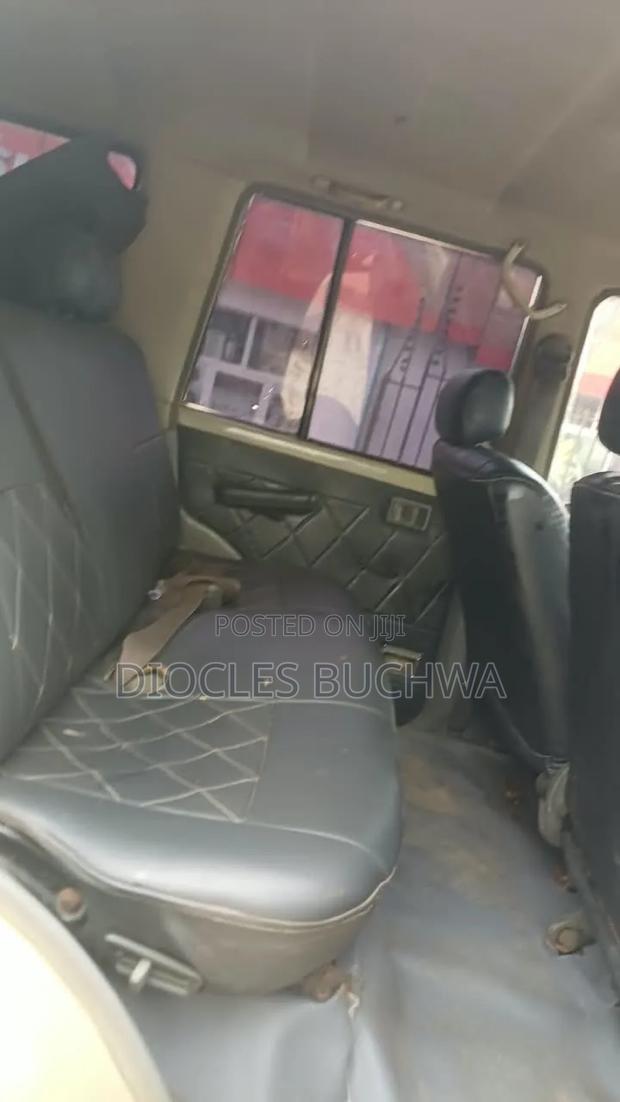 Toyota Land Cruiser Prado 1999 Brown