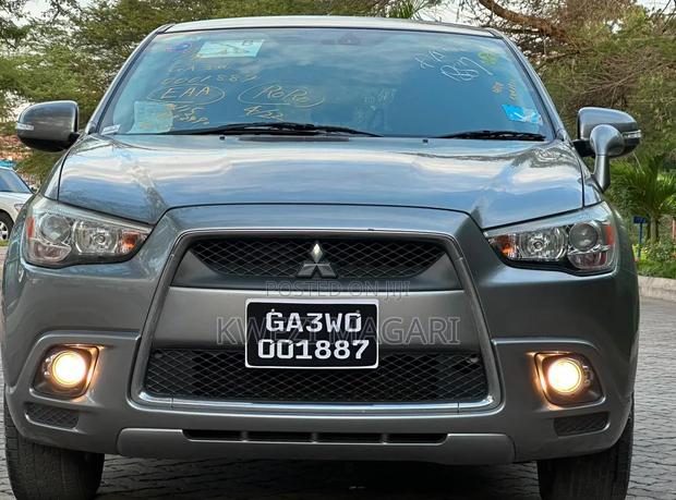 Mitsubishi RVR 2.0 2011 Gray