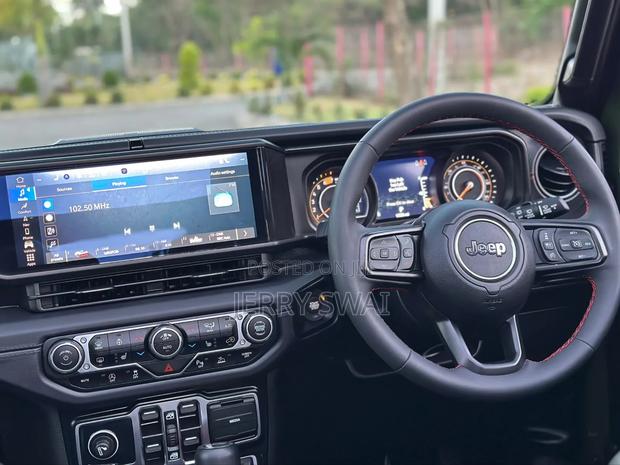Jeep Wrangler 2024 Green