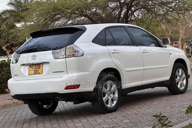 Toyota Harrier 2006 White