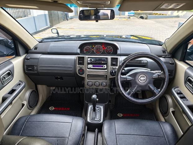 Nissan X-Trail 2005 Black