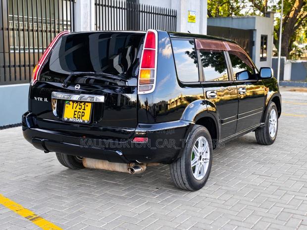 Nissan X-Trail 2005 Black