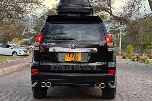 Toyota Land Cruiser Prado 2005 Black