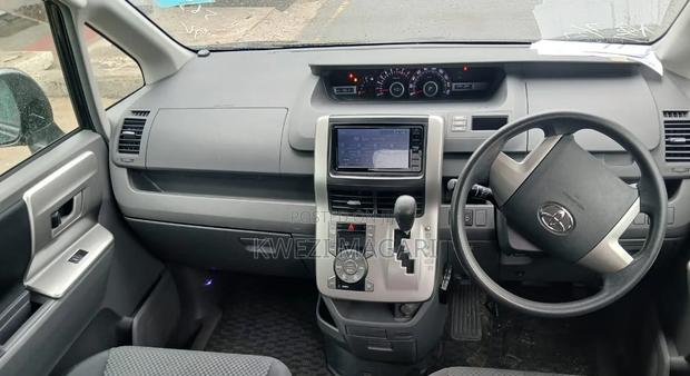 Toyota Noah 2008 Black