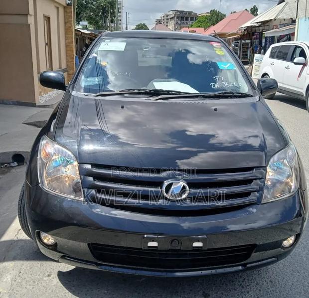 Toyota IST 2006 Black