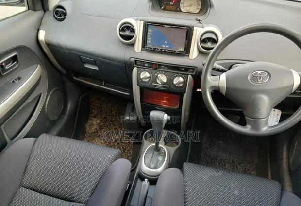 Toyota IST 2004 Blue