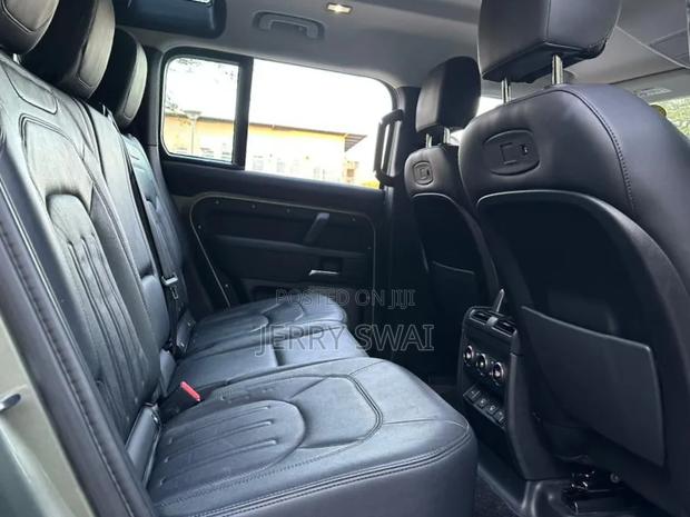 Land Rover Defender 2022 Green