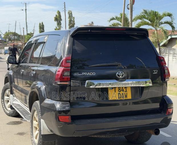 Toyota Land Cruiser Prado 2006 Black