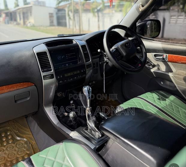 Toyota Land Cruiser Prado 2006 Black