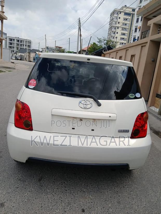Toyota IST 2004 White