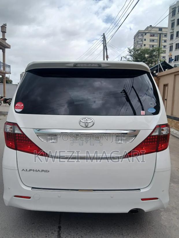 Toyota Alphard 2010 White