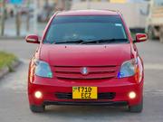 Toyota IST 2004 Red for sale