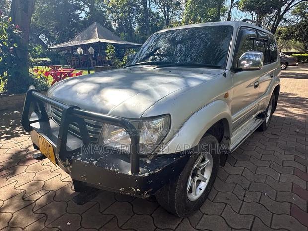 Toyota Land Cruiser Prado 2001 Silver