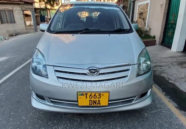 Toyota Corolla Spacio 2003 Silver