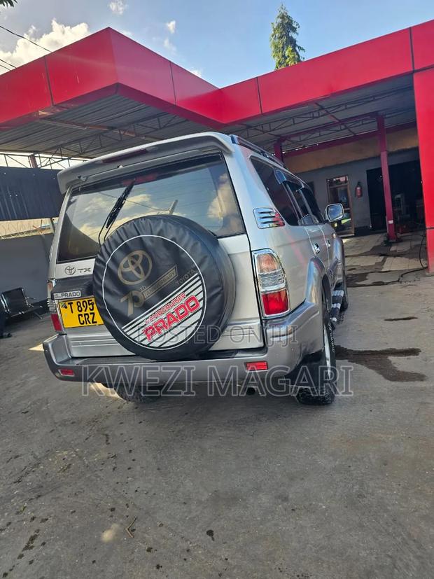 Toyota Land Cruiser Prado 2001 Silver