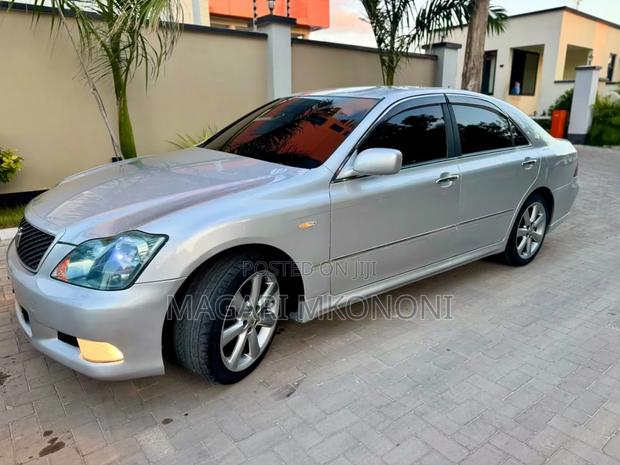 Toyota Crown 2007 Silver