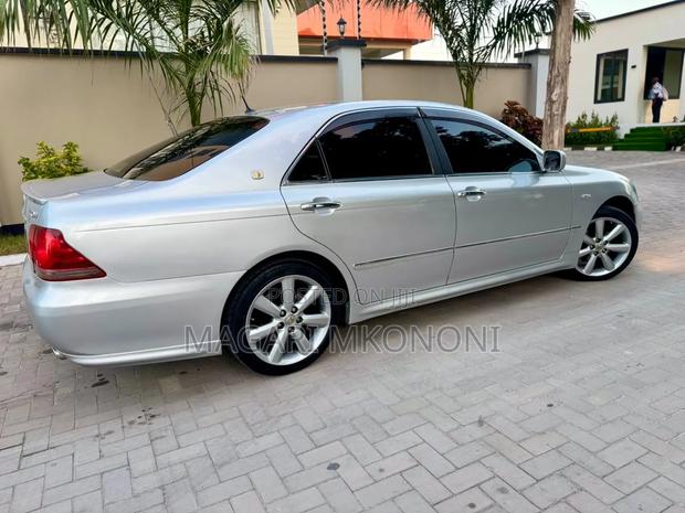 Toyota Crown 2007 Silver