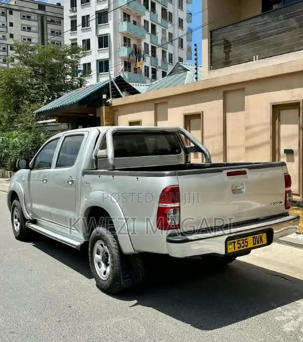 Toyota Hilux 2.5 Cab 2005 Silver