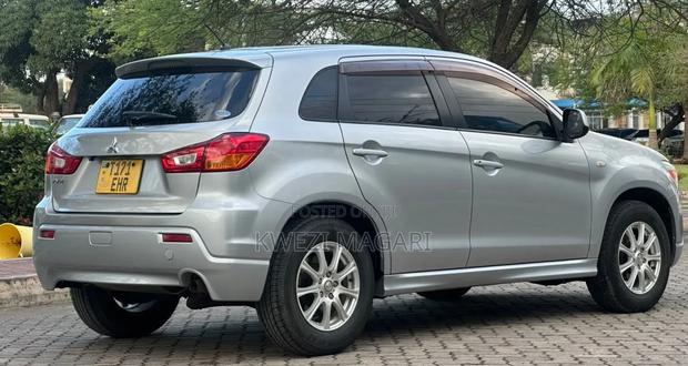 Mitsubishi RVR 2.0 2011 Silver