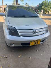 Toyota IST 2004 Silver for sale