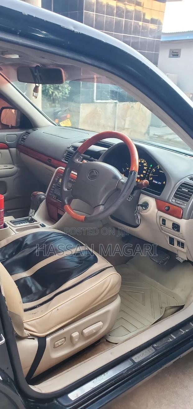 Toyota Progress 2005 Black