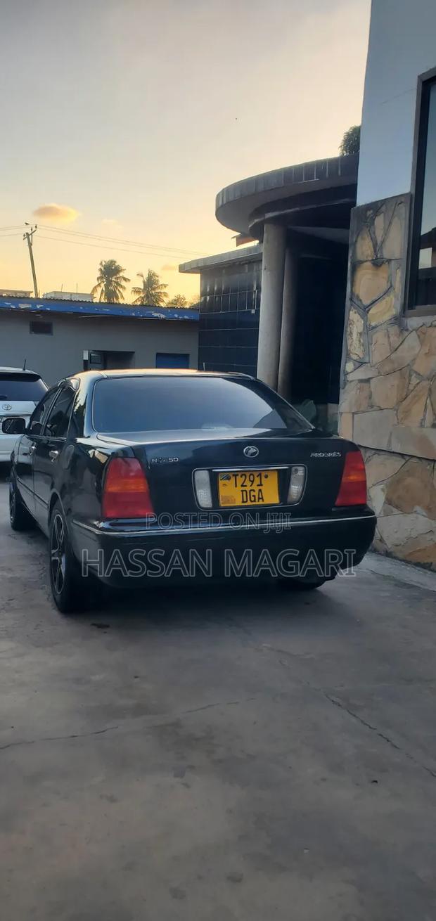 Toyota Progress 2005 Black