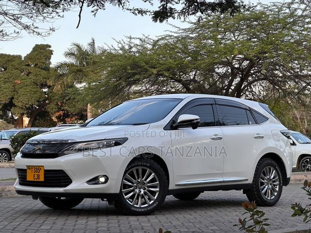 Toyota Harrier 2.0 2015 Pearl