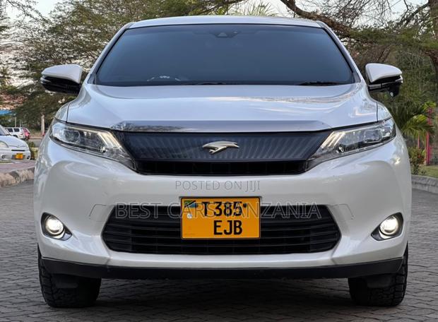 Toyota Harrier 2.0 2015 Pearl