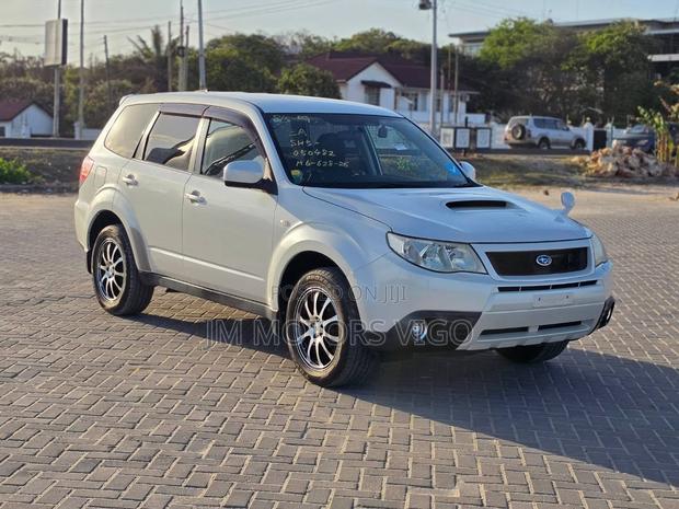 Subaru Forester 2010 White