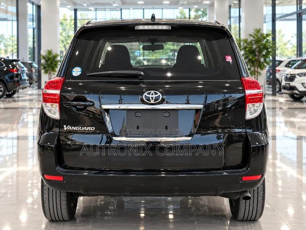 Toyota Vanguard 2011