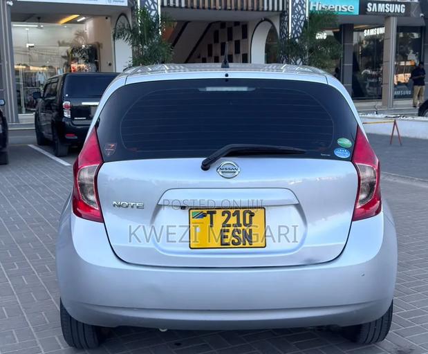 Nissan Note 2014 Silver