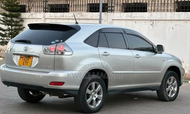 Toyota Harrier 2006 Silver