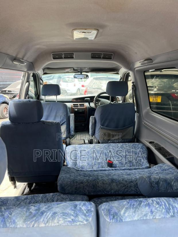 Toyota Noah 2001 White