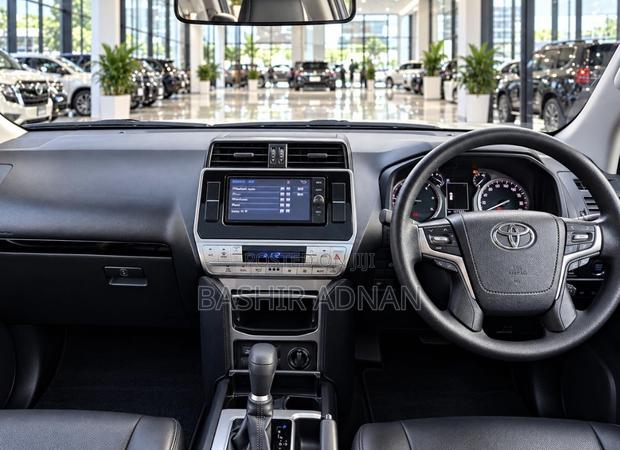 Toyota Land Cruiser Prado 2.8 2017 Green