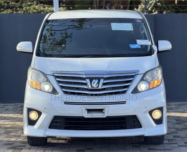Toyota Alphard 2.4 Petrol AWD 2014 Pearl