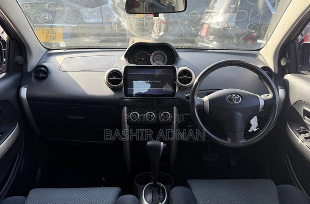 Toyota IST 2005 Silver
