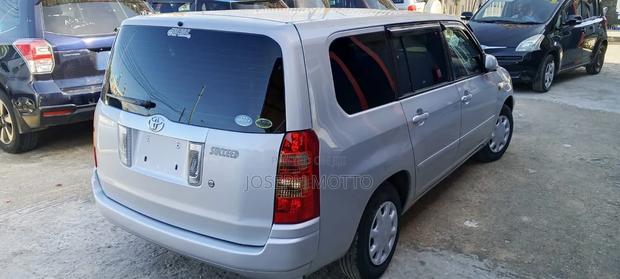 Toyota Succeed 2008 Silver